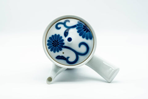Tezumi — Japanese Kyusu - Blue Floral Arita-yaki Porcelain Debeso Teapot - 300ml — interior view showing the filter