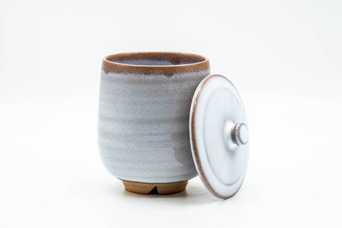Tezumi — Japanese Teacup - Large White Glazed Hagi-yaki Lidded Yunomi - 220ml — three-quarter view