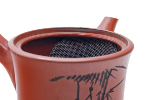 Tezumi — Japanese Kyusu - Bamboo Engraved Tokoname Mesh Teapot - 260ml — closeup of the decoration
