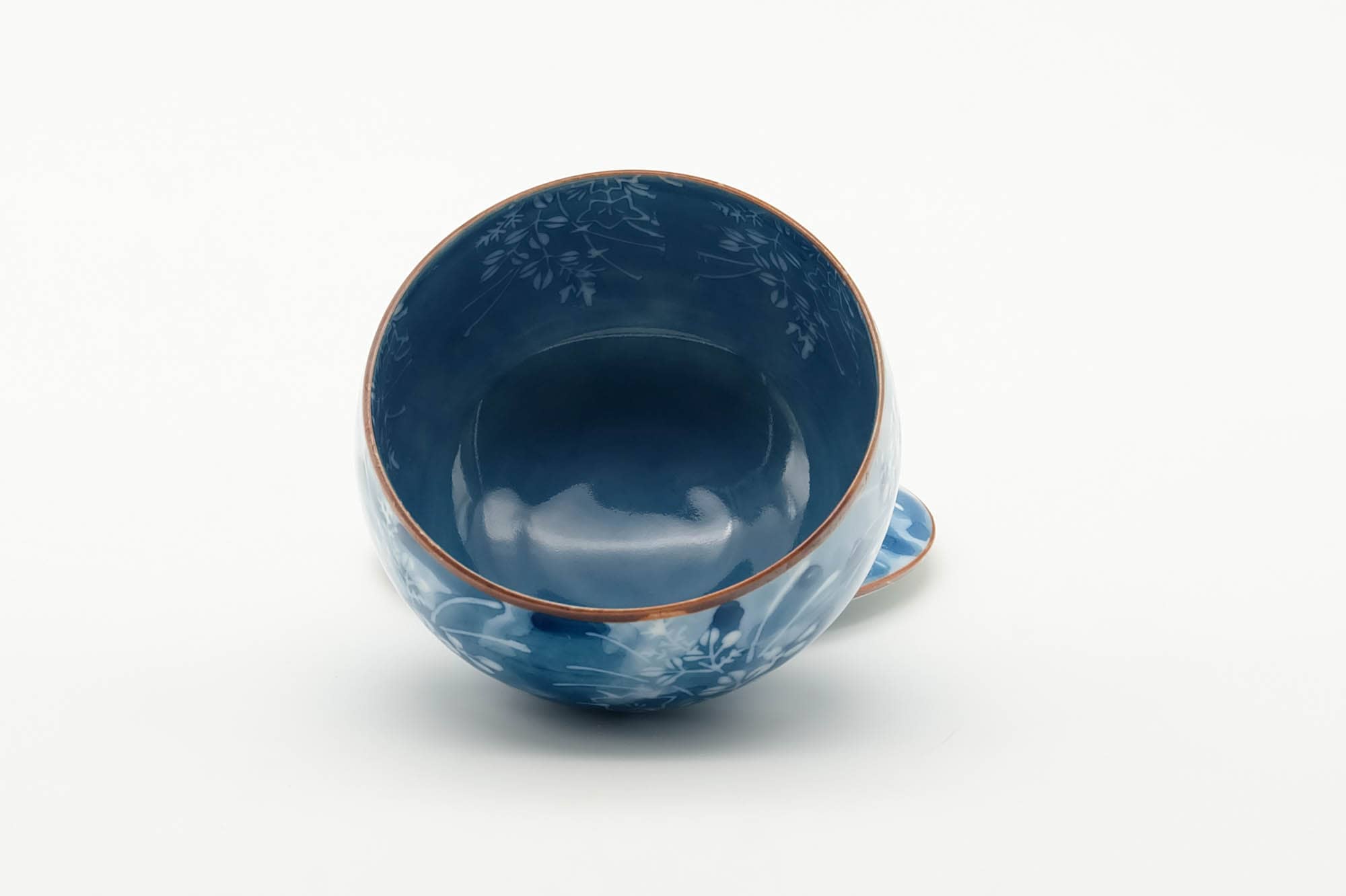 Japanese Teacup - Blue Floral White Porcelain Arita-yaki Lidded Yunomi - 140ml