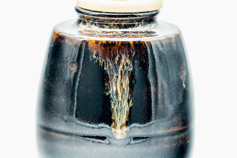 Japanese Chaire - 桶谷定一 Teiichi Oketani - Black Drip-Glazed Katatsuki Kyo-yaki Tea Canister with Shifuku