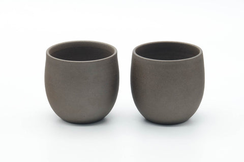 Japanese Teacups - 都築豊 Tsuzuki Yutaka - Pair of Beige Floral Yunomi - 130ml