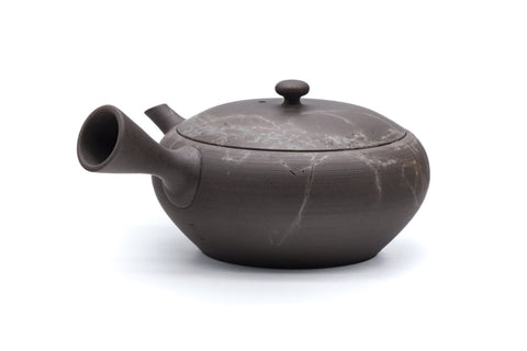 Mogake yakishime unglazed Tokoname kyusu teapot with side handle - front view with the handle to the right