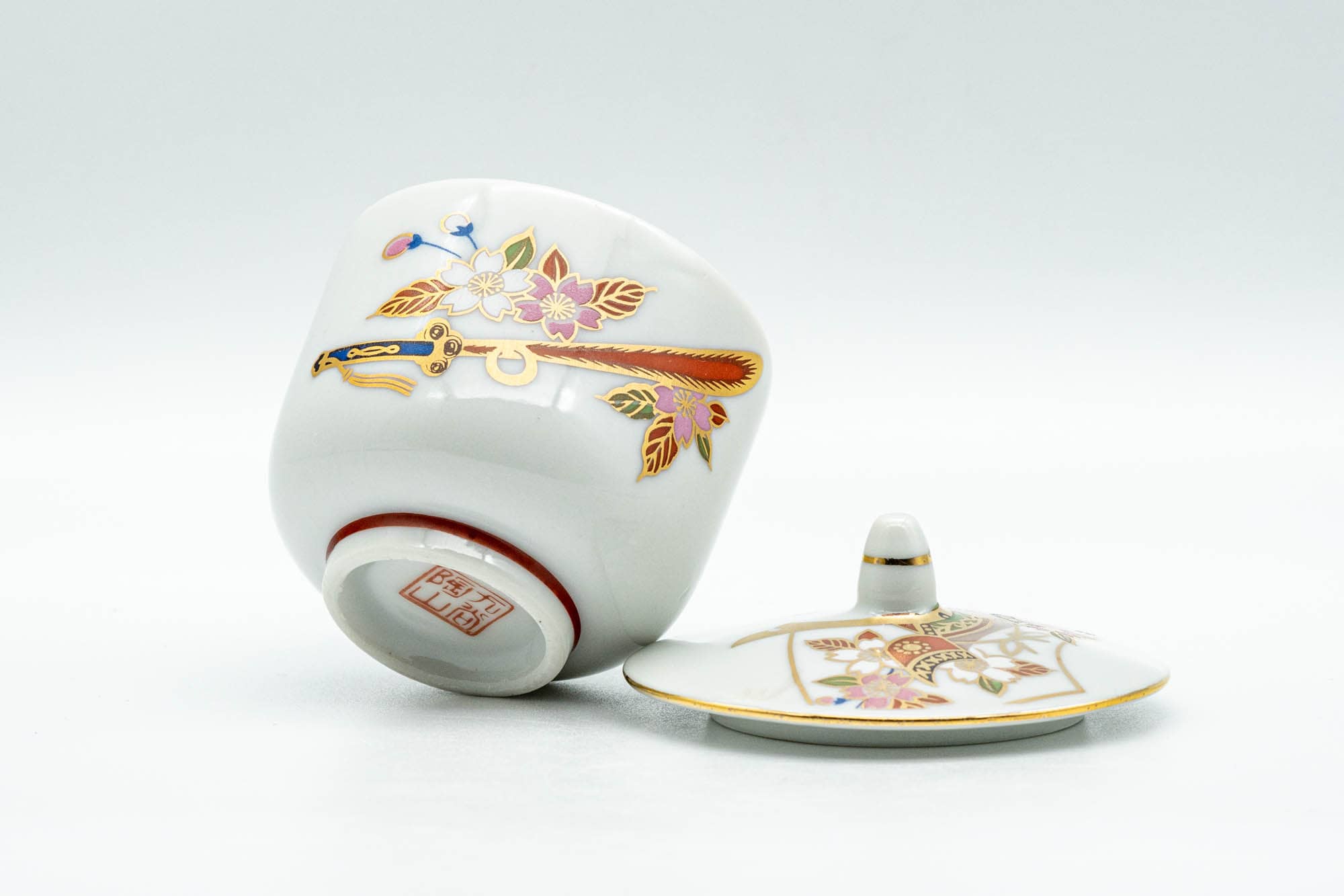 Japanese Teacup - Floral Kutani-yaki Ryuzan Lidded Yunomi - 60ml