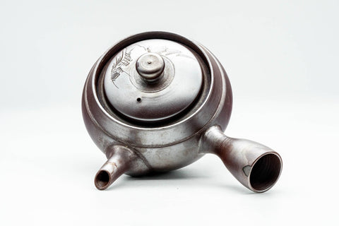 Top-down view of the Banko teapot lid and knob