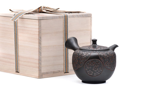 Plum Blossom Shudashi Tokoname Kokudei Teapot - 200ml