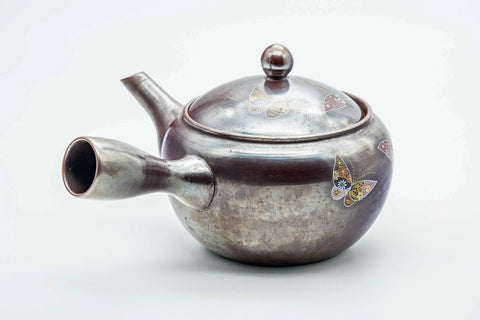 Front view of the large banko kyusu showing the spout, lid on.