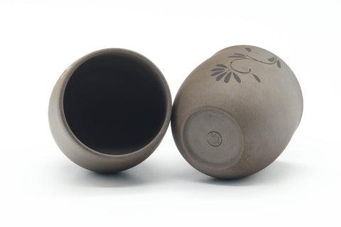 Japanese Teacups - 都築豊 Tsuzuki Yutaka - Pair of Beige Floral Yunomi - 130ml