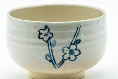 Japanese Matcha Bowl - Beige Floral Kyo-yaki Chawan - 350ml