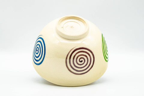 Japanese Matcha Bowl - Spiral Decorated Kyo-yaki Chawan - 200ml - underside view showing the footring and a painted spiral