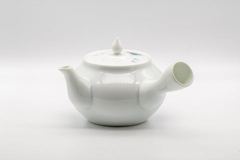 Japanese Tea Set - Hataman Toen Arita-yaki Porcelain Debeso Kyusu with 3 Wan-nari Yunomi - 420ml - rear view of the teapot showing the spout