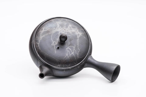 Mogake Seaweed Yōhen flat Tokoname teapot, overhead view looking down on the lid, spout and side handle