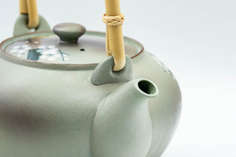 Japanese Tea Set - Green Arita-yaki Debeso Dobin Teapot with 2 Lidded Yunomi Teacups - teapot with the lid off showing the interior