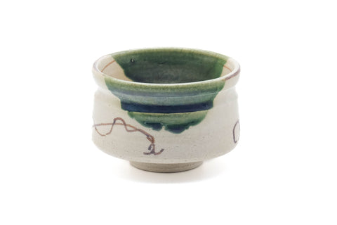 Tezumi — Japanese Matcha Bowl - Floral Beige Green Glazed Oribe-yaki Chawan - 250ml — front view from another angle