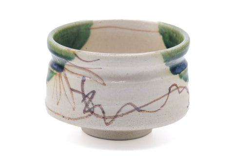 Tezumi — Japanese Matcha Bowl - Floral Beige Green Glazed Oribe-yaki Chawan - 250ml — closeup of the glaze