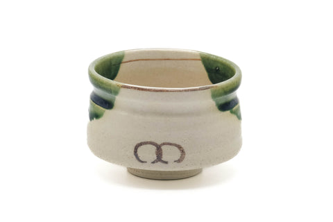 Tezumi — Japanese Matcha Bowl - Floral Beige Green Glazed Oribe-yaki Chawan - 250ml — three-quarter view