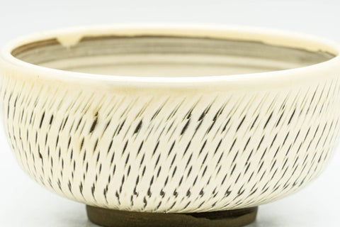 Japanese Matcha Bowl - Beige Glazed Tochiri Patterned Chawan - 200ml