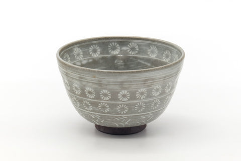 Japanese Matcha Bowl - Chrysanthemum Mishima White Hakeme Chawan
