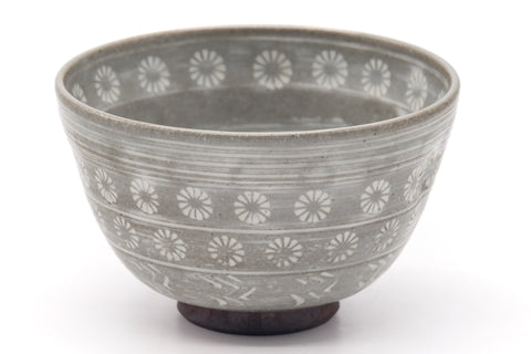 Japanese Matcha Bowl - Chrysanthemum Mishima White Hakeme Chawan