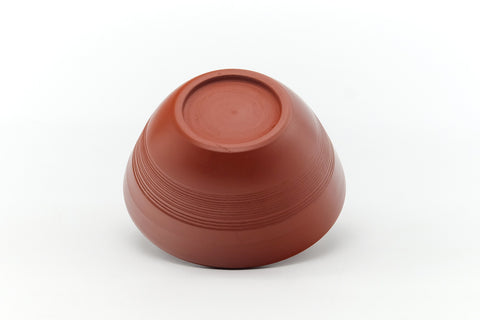 Tezumi — Japanese Katakuchi - Red Shudei Striped Water Cooler - 135ml — inverted showing the foot ring