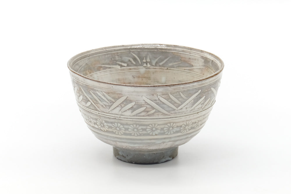 Japanese Matcha Bowl - Chrysanthemum Mishima White Slip Inlay Chawan ...
