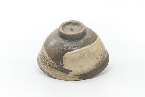 Underside of the chawan showing the foot ring and base.