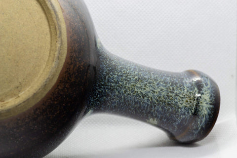 Tezumi — Japanese Kyusu - Large Koishiwara-yaki Ceramic Teapot - 525ml — closeup of the base