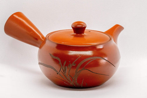 Tezumi — Japanese Kyusu - Tokoname-yaki Ceramic Teapot with Mesh Strainer - 300ml — three-quarter view