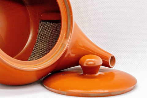 Tezumi — Japanese Kyusu - Tokoname-yaki Ceramic Teapot with Mesh Strainer - 300ml — top-down view of the lid