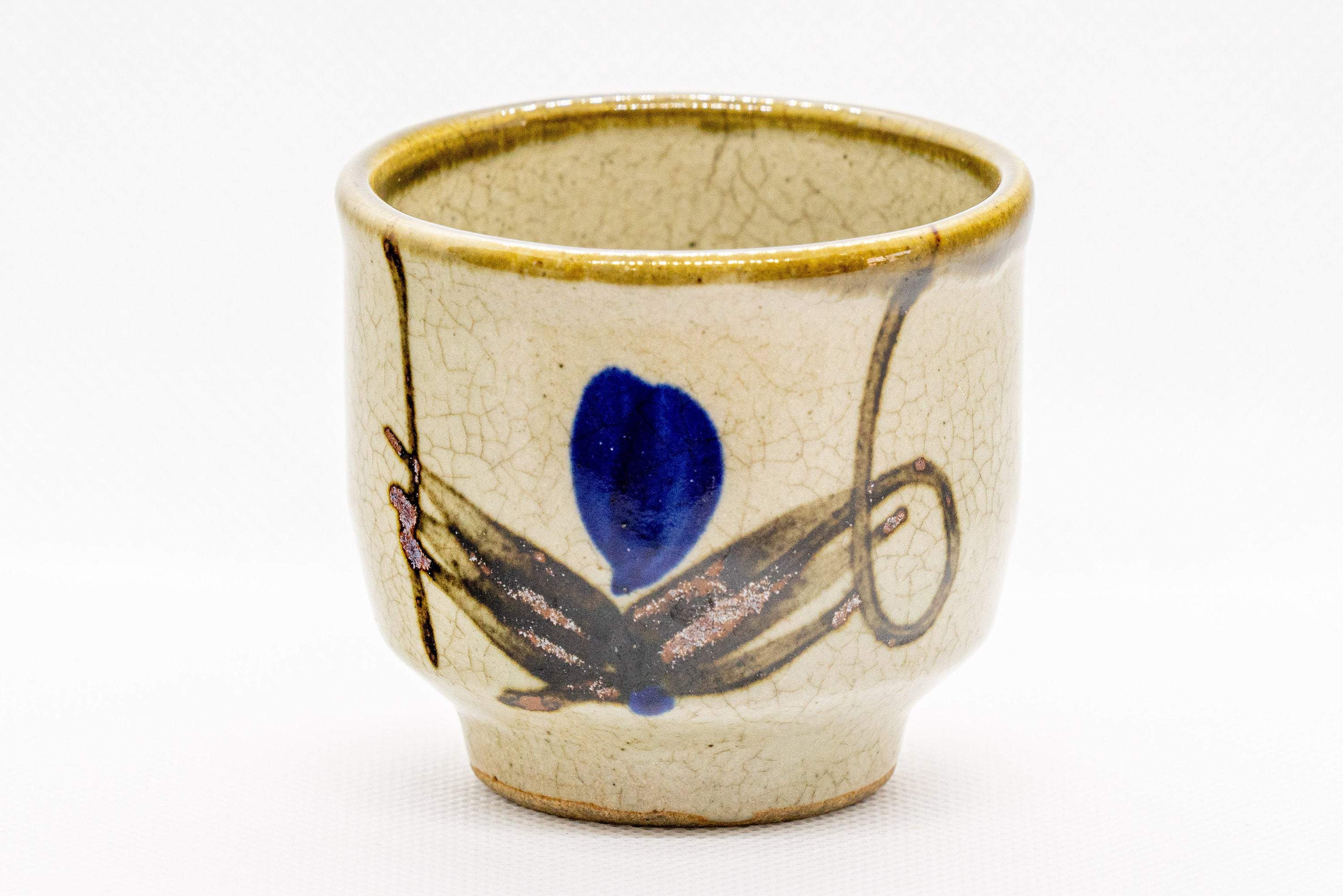 Japanese Teacup - Beige Yunomi with Blue Flower Petal Decoration - 105ml - Tezumi