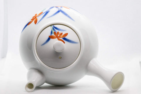 Tezumi — Japanese Kyusu - Large Floral Arita-yaki Ceramic Porcelain Debeso Teapot - 550ml — side view with the lid and side handle
