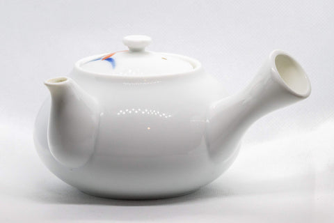 Tezumi — Japanese Kyusu - Large Floral Arita-yaki Ceramic Porcelain Debeso Teapot - 550ml — three-quarter view from the opposite side