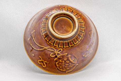 Japanese Matcha Bowl - Komogai-nari Hatazori-gata Chawan - 200ml - the bowl inverted showing the foot and base