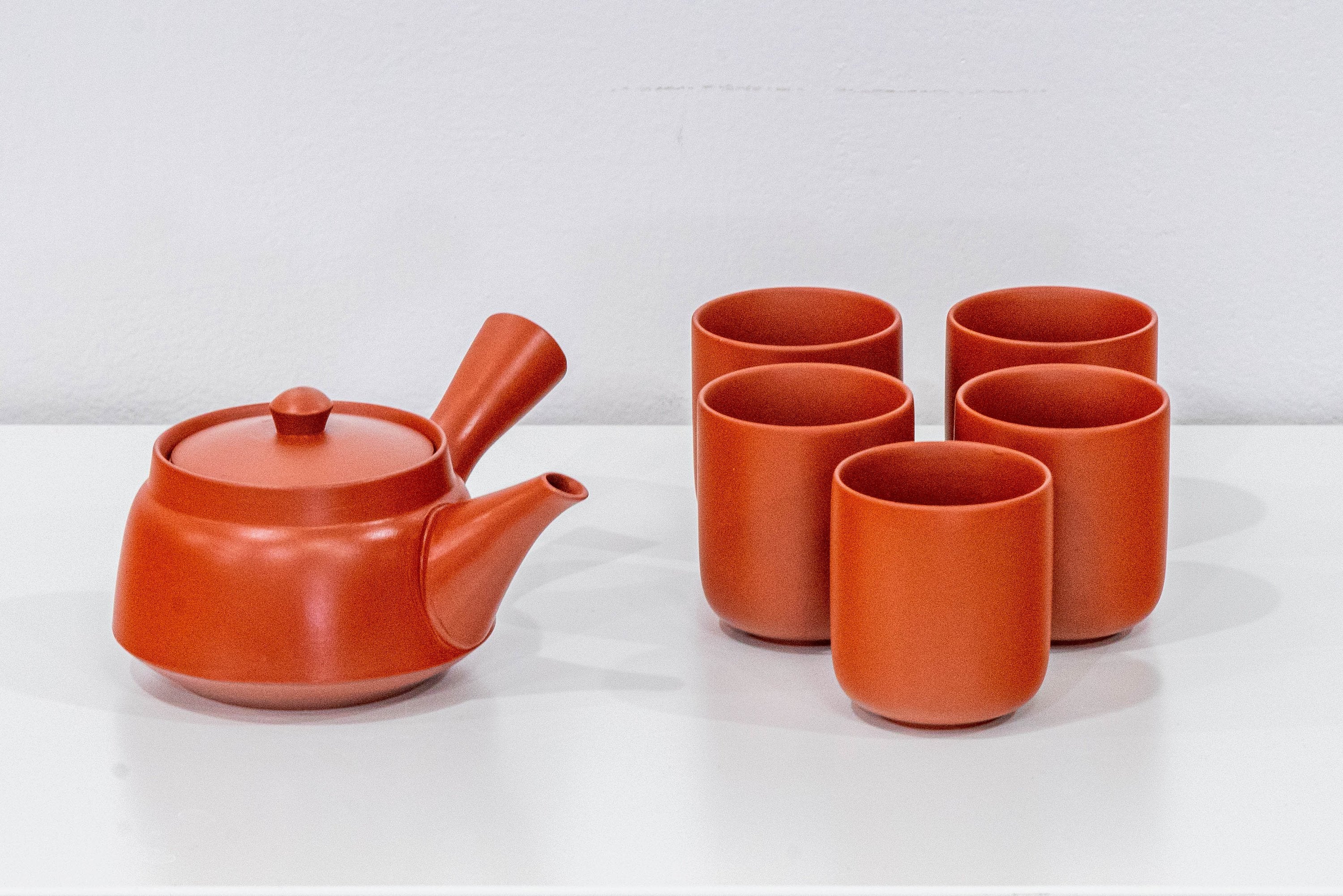 Japanese Tea Set - Red Shudei Tokoname-yaki Debeso Kyusu with 5 Teacups