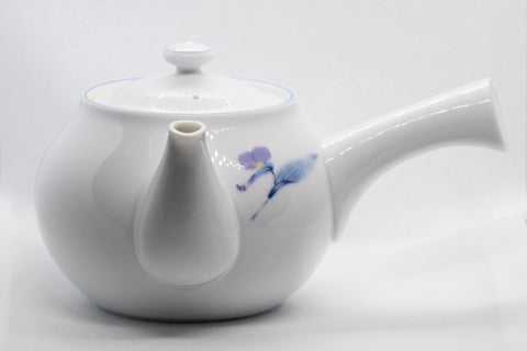 Tezumi — Japanese Kyusu - White Arita-yaki Porcelain Teapot with Blue Orchid decorations - 475ml — side view with the lid and side handle