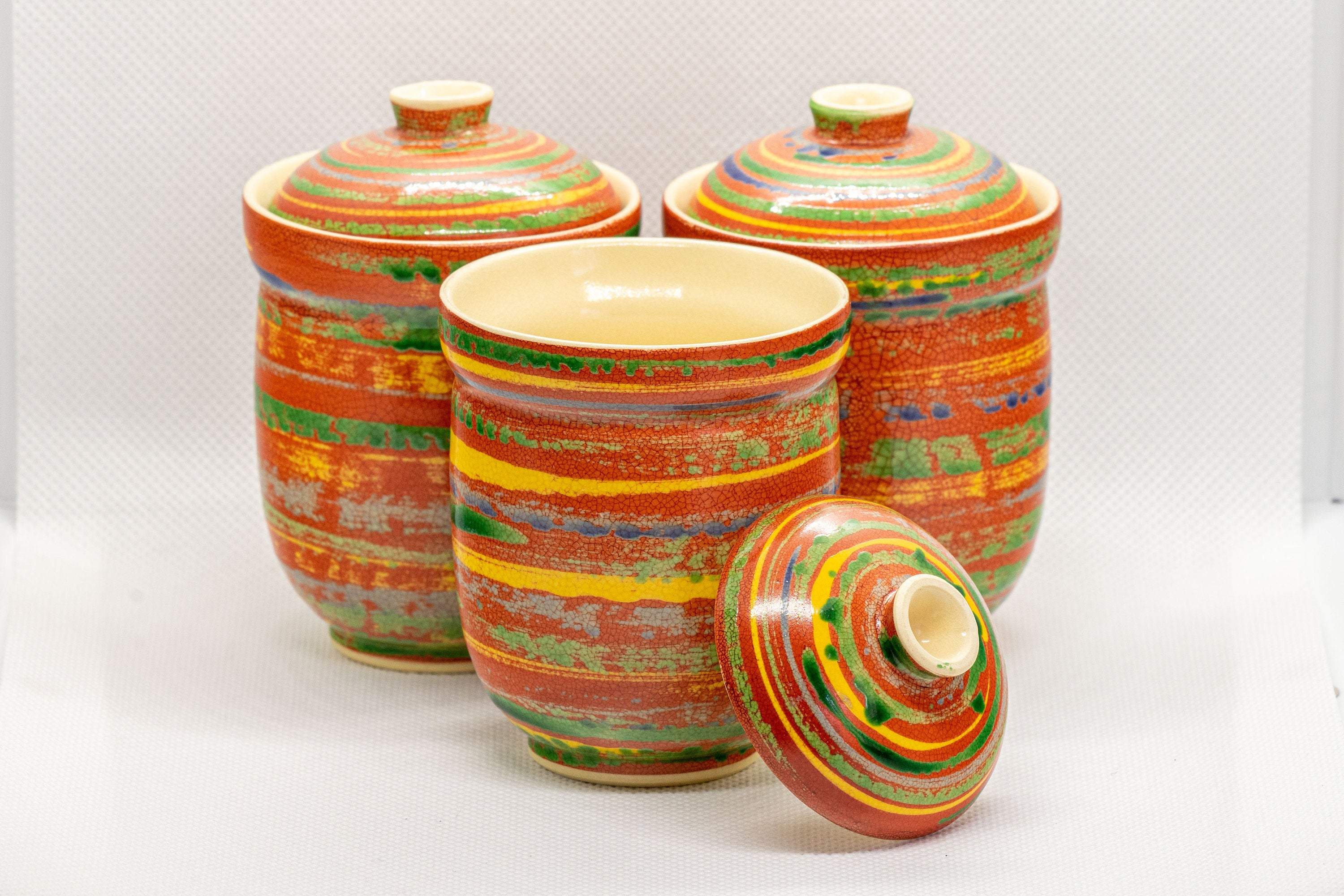 Japanese Teacups - Set of 3 Red Lidded Tsutsu-gata Yunomi - 100ml