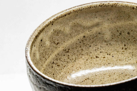 Tezumi — Japanese Matcha Bowl - Mino-yaki hantsutsu-gata chawan - 400ml — inverted showing the foot ring
