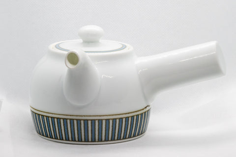 Tezumi — Japanese Kyusu - Porcelain Striped Debeso Teapot - 350ml — interior view showing the filter