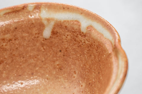 Japanese Matcha Bowl - Small Orange Komogai-nari/Hatazori-gata Chawan with white Shino Glaze - Tezumi