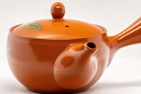 Tezumi — Japanese Kyusu - Peach Blossoms Tokoname-yaki Teapot - 170ml — closeup of the decoration