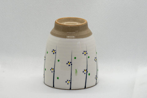 Japanese Teacup - White Floral Koishiwara-yaki Yunomi - 185ml