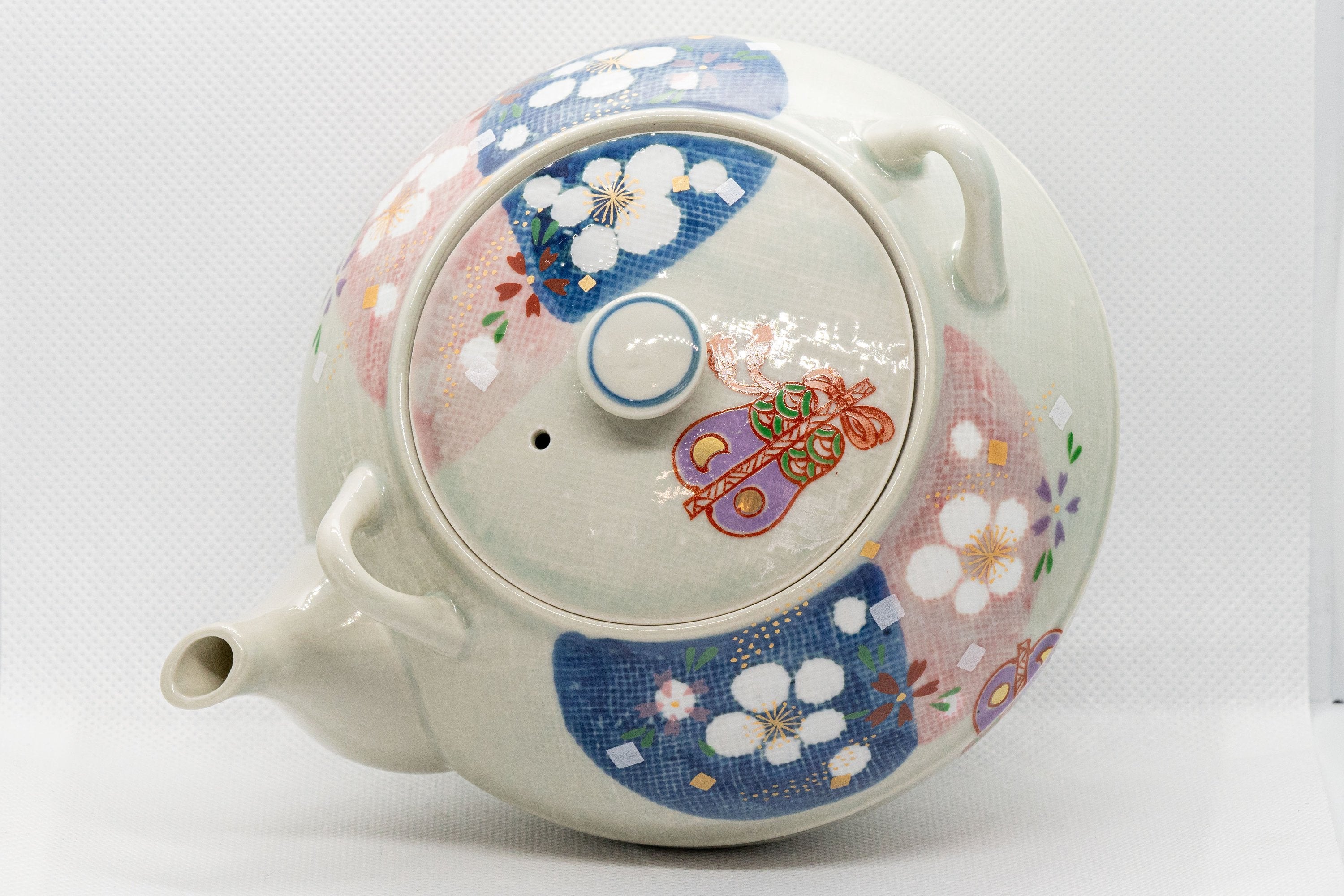 Japanese Dobin - Arita-yaki Teapot with Spring Flower Motifs - 630ml - Tezumi
