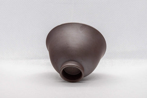 Japanese Teacup - Classic Banko-yaki Senchawan - 70ml - low three-quarter view showing the foot