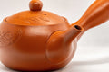 Tezumi — Japanese Kyusu - Maru-gata Tokoname-yaki Debeso Teapot - 260ml — side profile showing the spout and handle