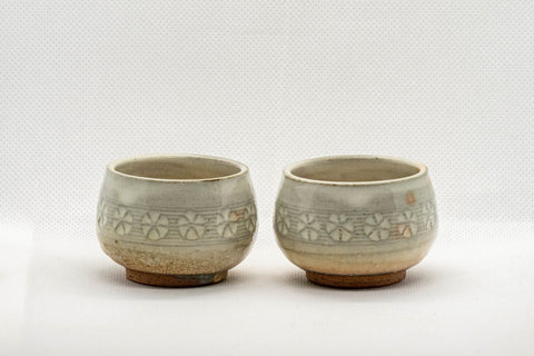 Japanese Teacups - Pair of Floral Wa-nari Hagi-yaki Guinomi - 35ml