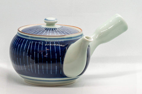 Tezumi — Japanese Kyusu - Blue White Tokusa Arita-yaki - 420ml — three-quarter view from the opposite side