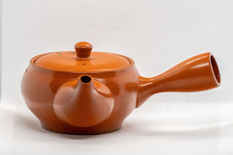 Japanese Kyusu - Tokoname-yaki Do-ake Teapot - 310ml - three-quarter front view