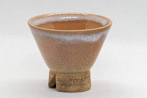 Japanese Teacup - Asagao-gata Hagi-yaki Gyokurowan - 25ml - closeup of the white glaze and lip