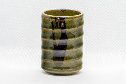 Japanese Teacup - Spiral Green Tsutsu-gata Yunomi - 130ml - side view showing the iron brown markings on the spiral glaze