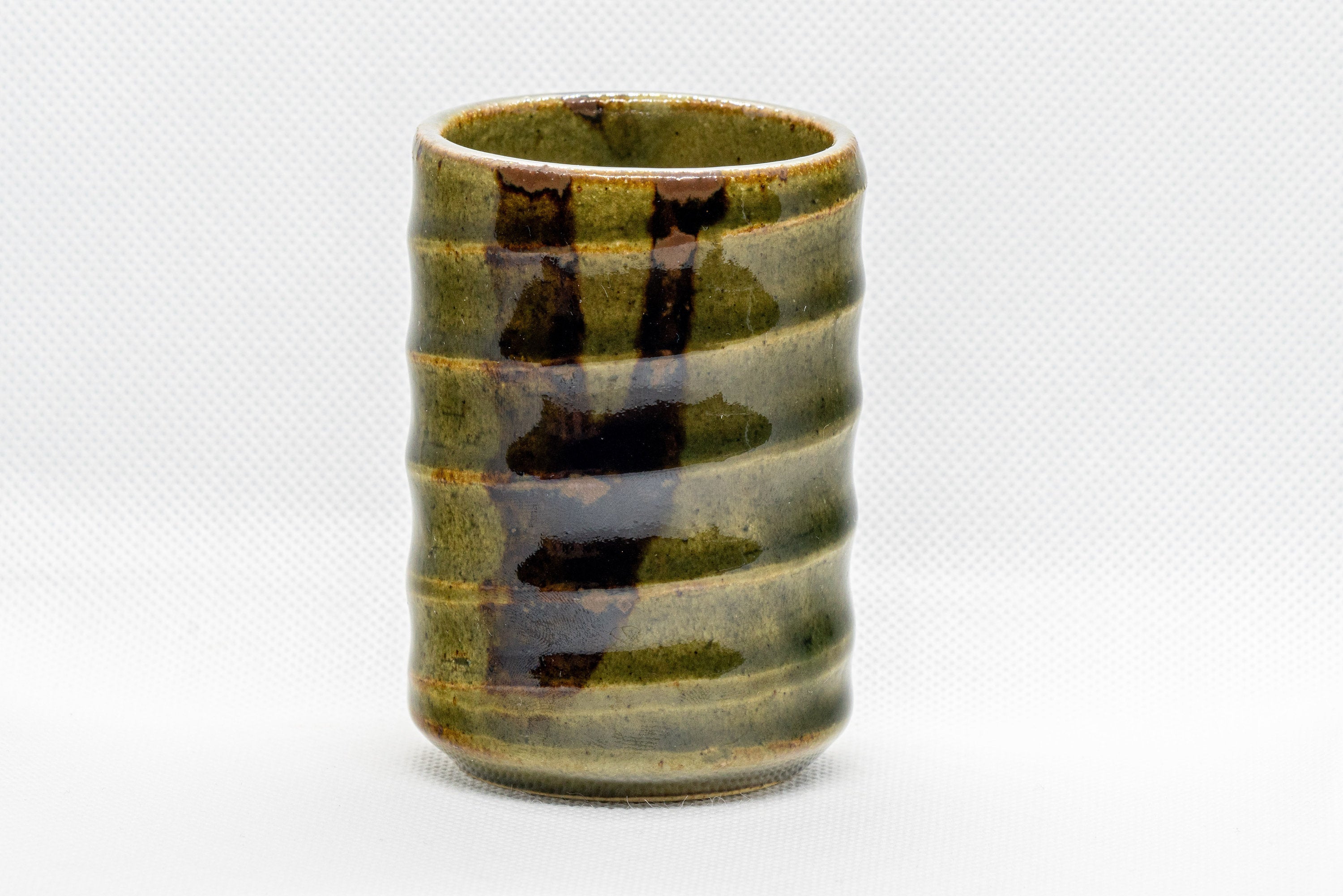 Japanese Teacup - Spiral Green Tsutsu-gata Yunomi - 130ml